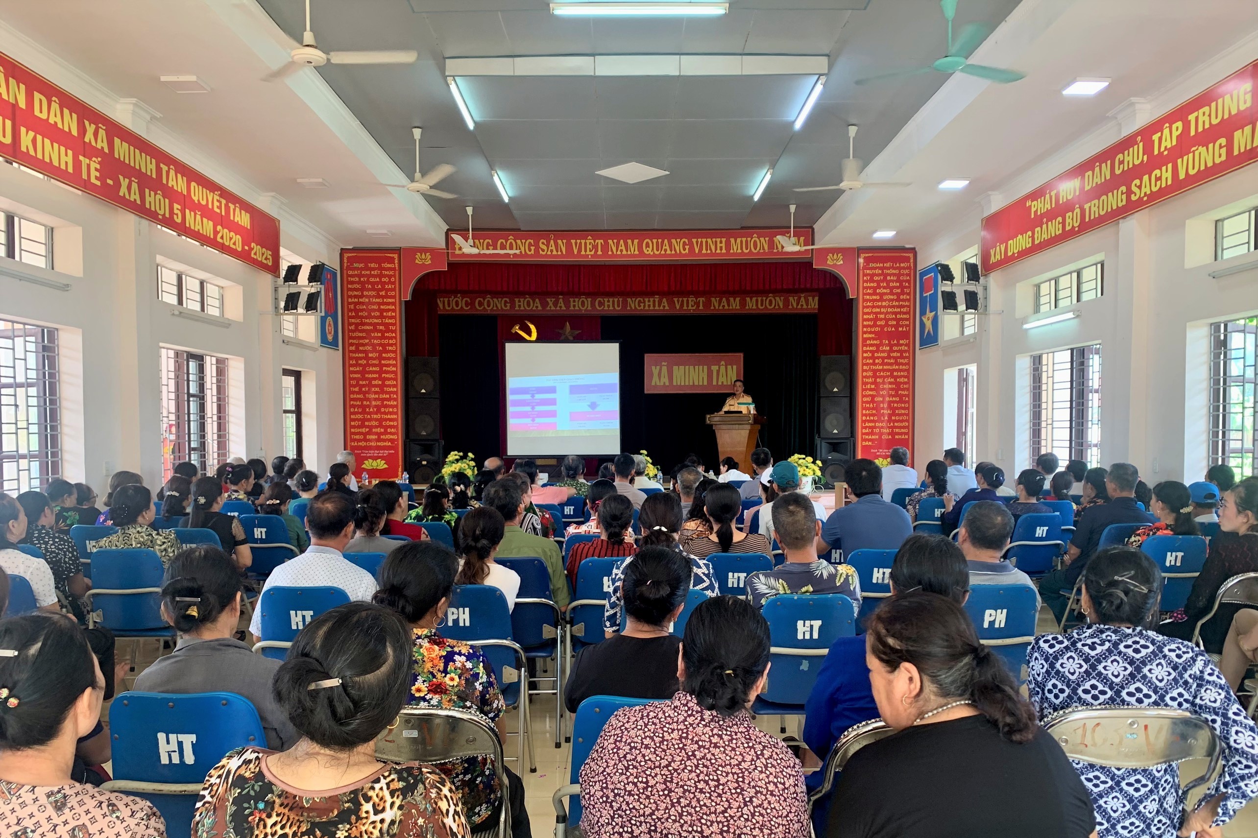 Phòng CSGT đường bộ - đường sắt phối hợp, hỗ trợ xây dựng mô hình “Nông dân với an toàn giao thông năm 2022”